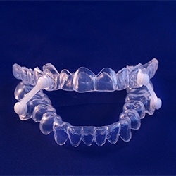 Oral appliance for sleep apnea treatment